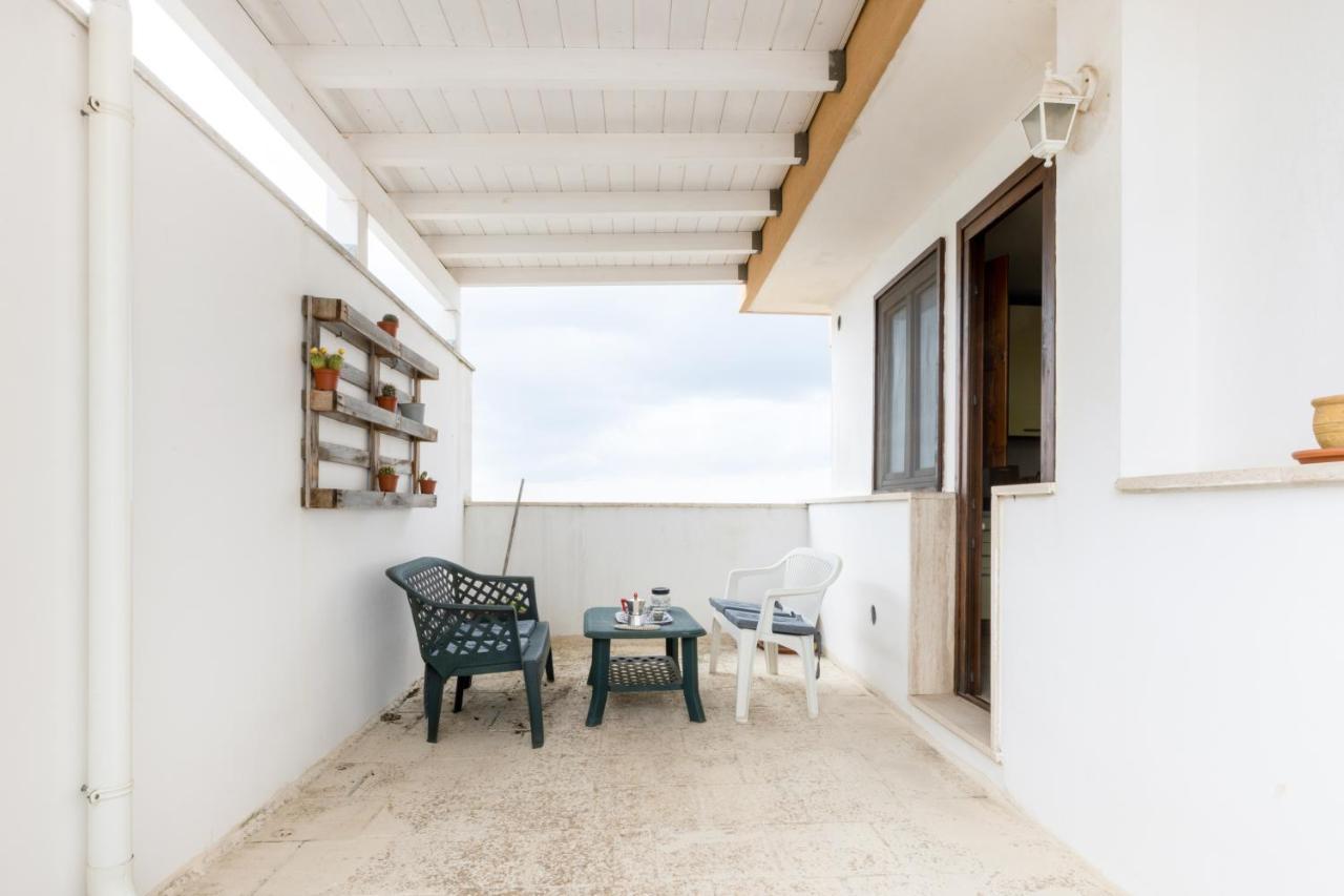 Lecce Colorful Flat With Terrace & Parking Apartment Exterior photo